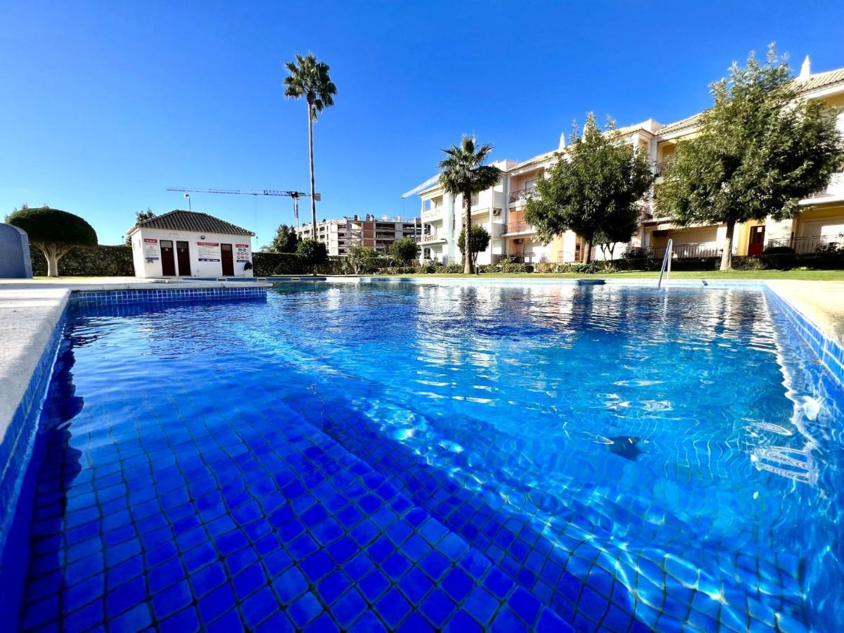 Апартаменты Quarteira Elegant With Pool By Homing Экстерьер фото
